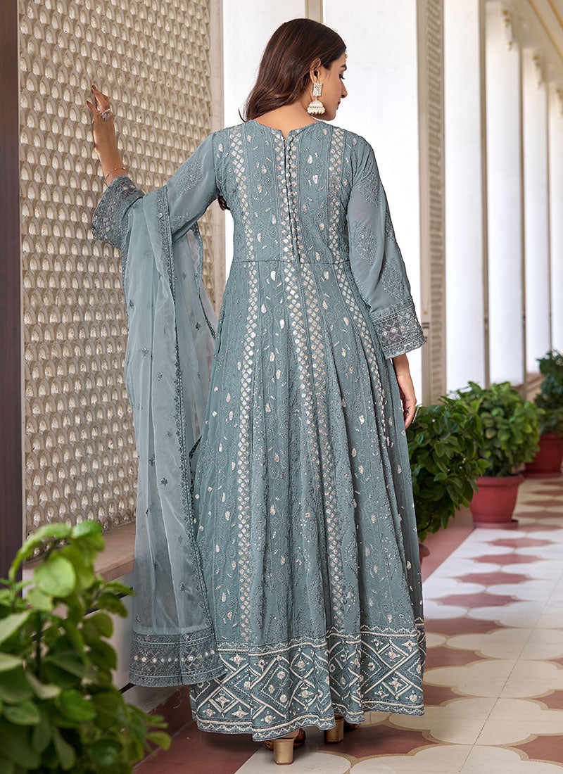 Latest Indian Outfits For Wedding Party