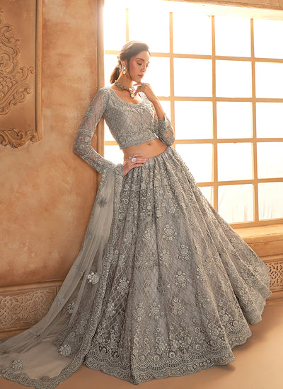 Shop Indian Outfit In USA, UK, Canada, Germany, Mauritius, Singapore With Free Shipping Worldwide.