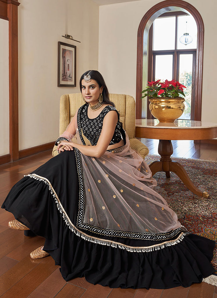 Shop Indian Outfits In USA, UK, Canada, Australia, Germany, France, Singapore, Austria, Dubai, Mauritius With Free Shipping.