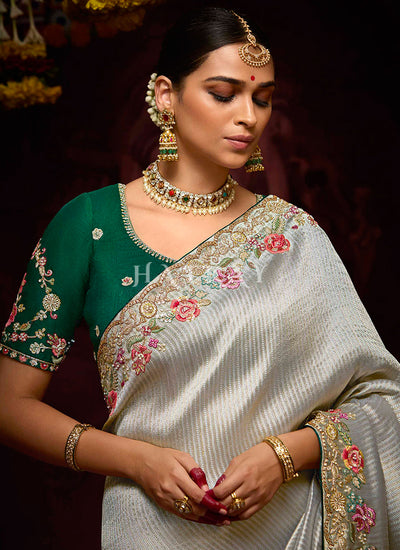 Choose from a wide collection of designer sarees for your next wedding, party wear & more. The saree section provides choice of color, fabrics at Hatkay