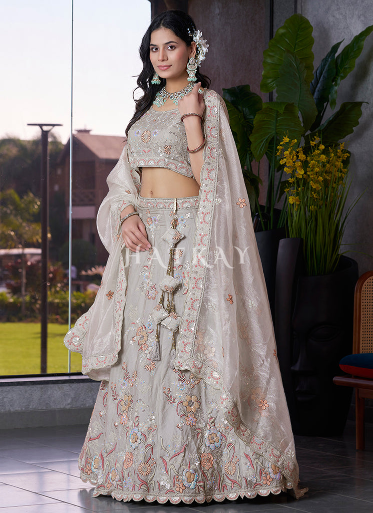 These Ready To-Wear Lehenga choli are perfect for your every occasion as we have the best customization feature that not only flatters every body type.