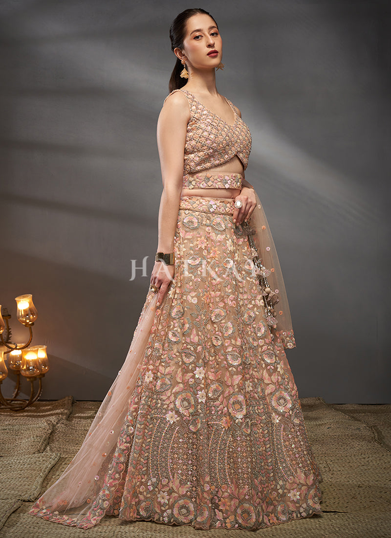 Buy Indian Lehenga In USA, UK, Canada, Germany, Australia With Free Shipping.