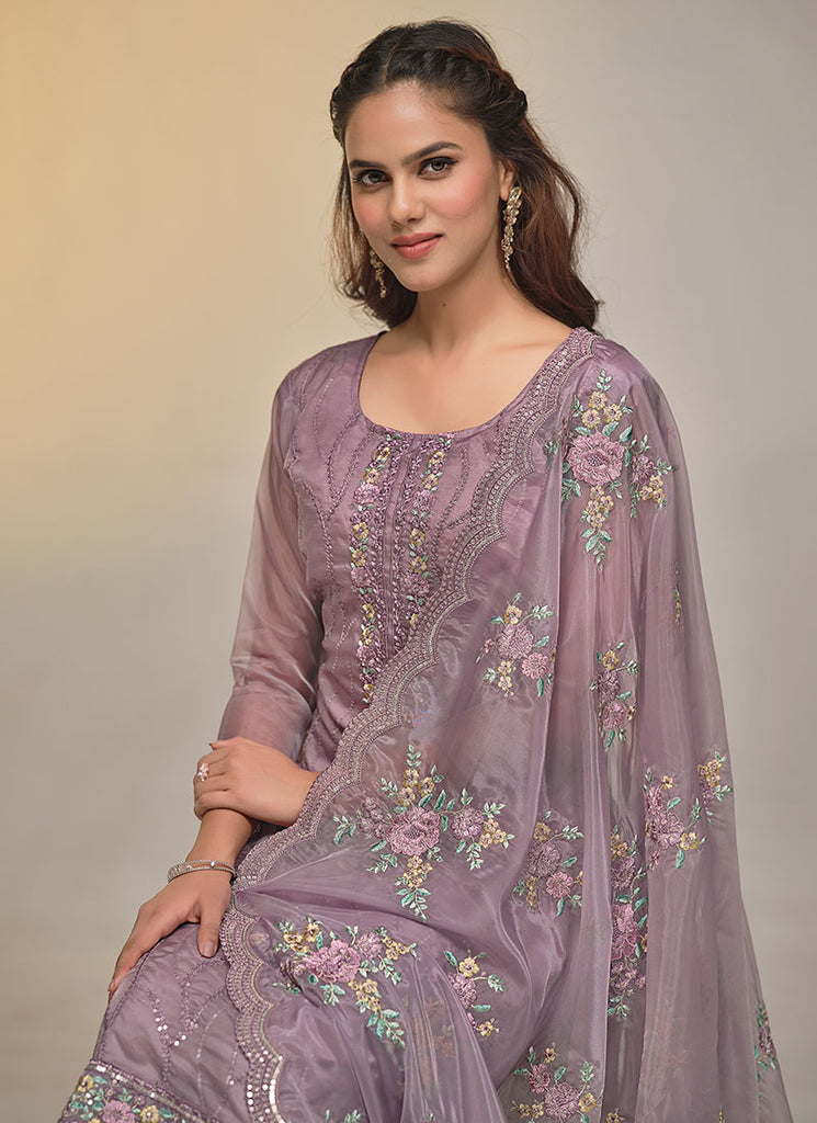 Shop Pakistani Salwar Kameez