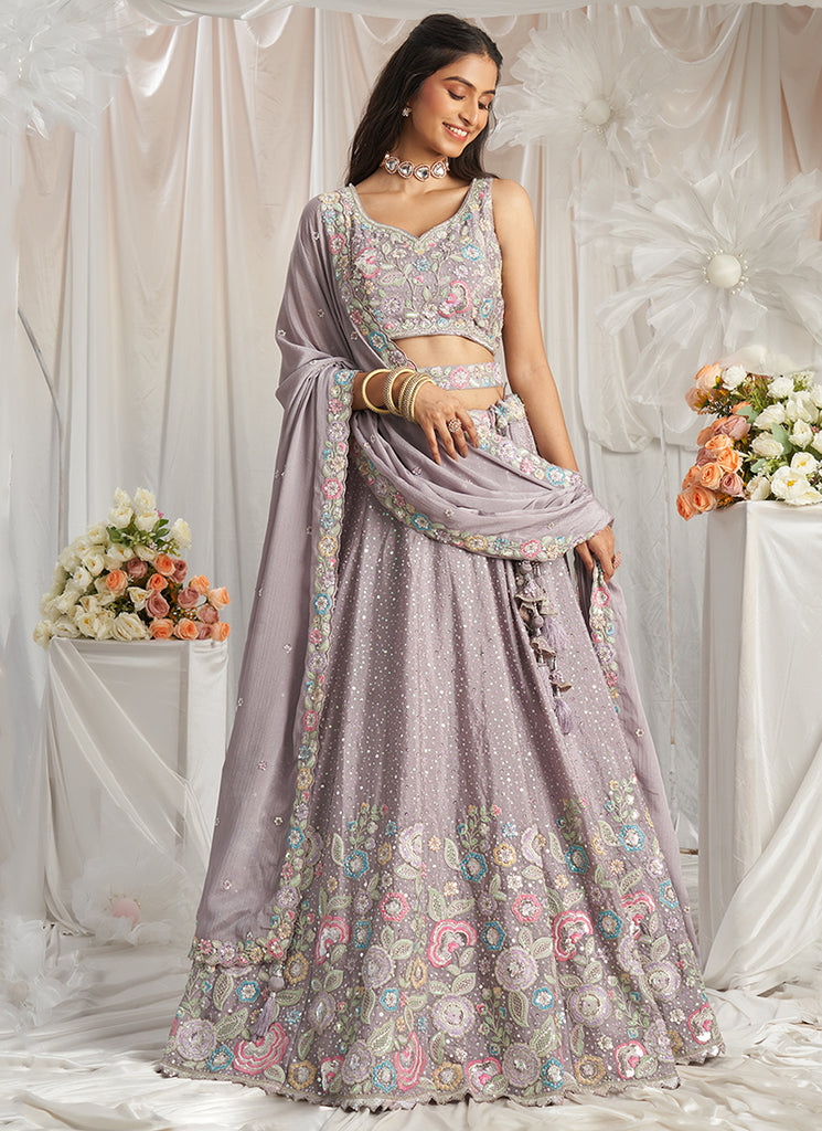 Buy Indian Lehenga In USA, UK, Canada, Germany, Australia With Free Shipping.
