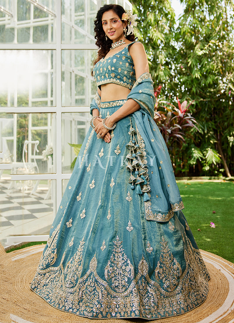 Buy Indian Lehenga In USA, UK, Canada, Germany, Australia With Free Shipping.