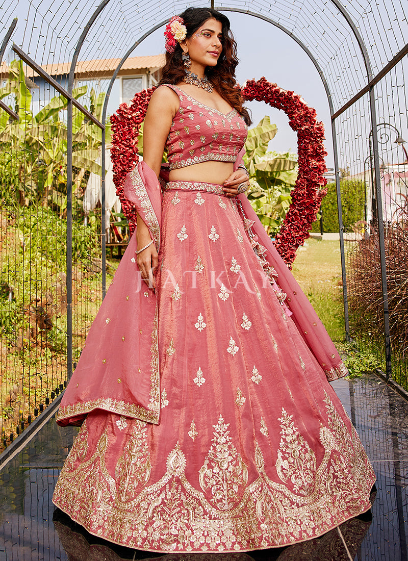 Buy Indian Lehenga In USA, UK, Canada, Germany, Australia With Free Shipping.