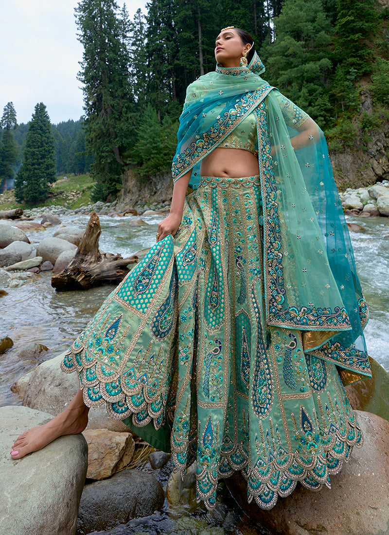 Shop Indian Lehenga In USA, UK, Canada, Germany, Mauritius, Singapore With Free Shipping Worldwide.