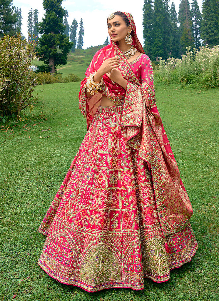 Shop Designer Lehengas In USA UK Canada With Free Shipping Worldwide.