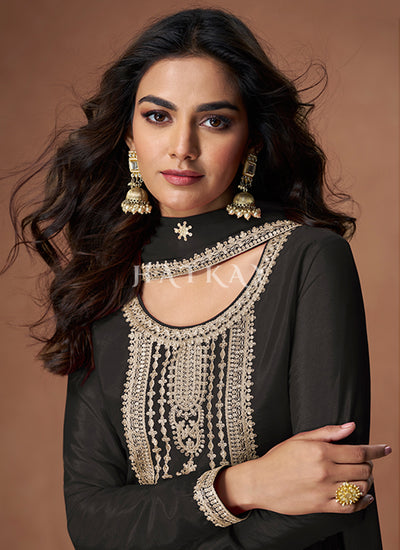 Black Silk Suit In UAE