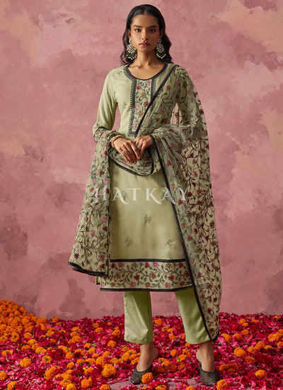 Green Thread Embroidery Pakistani Style Pant Suit