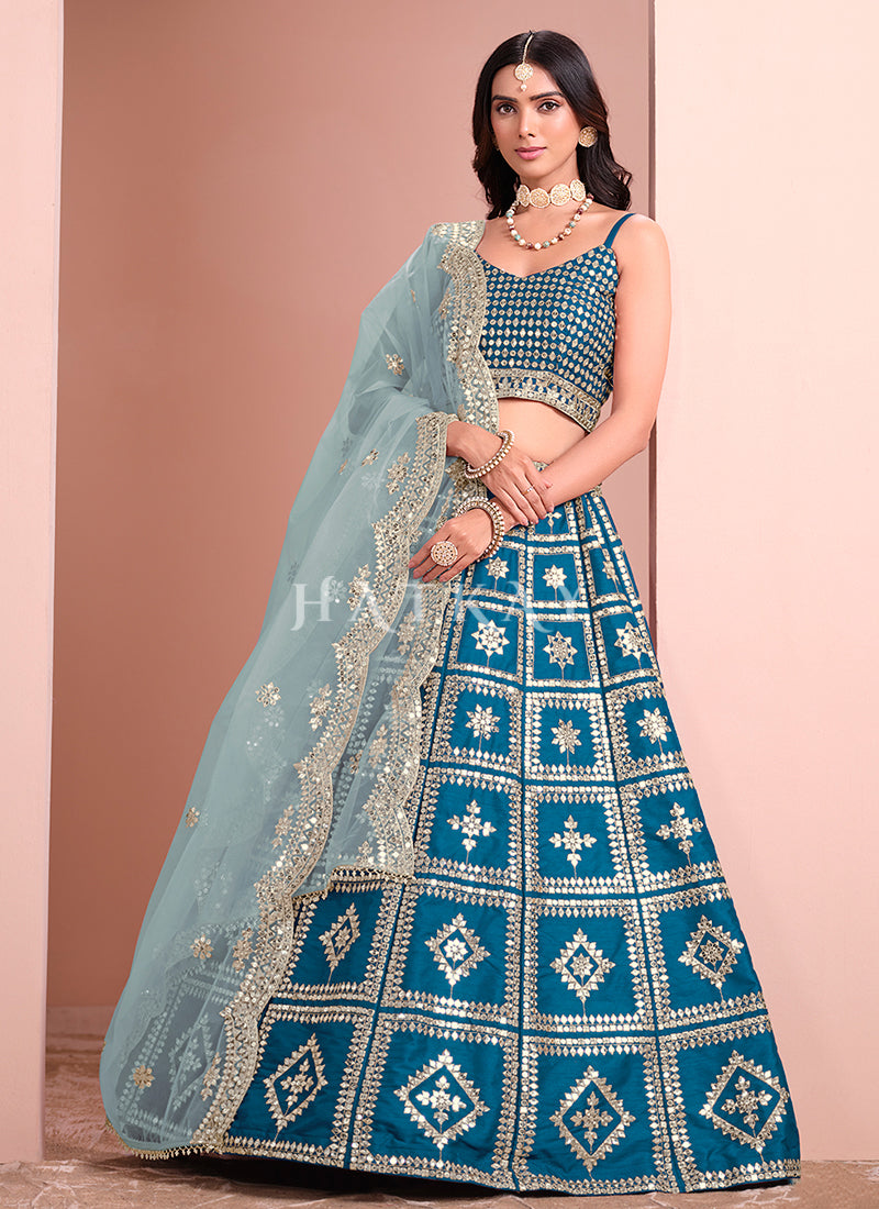 Lehengas are ideal for weddings because they adapt to each ceremony! Flowy styles, rich fabrics, and vibrant colors create a perfect look for any event.