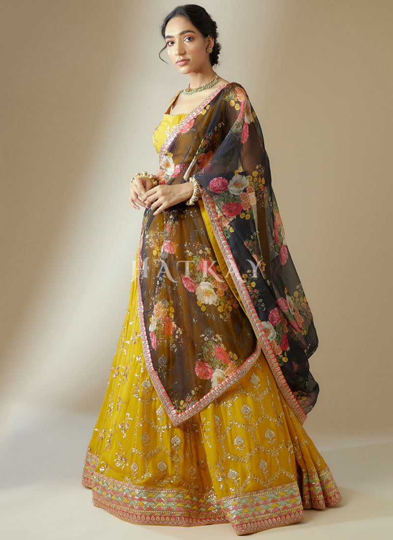 Shop Wedding Lehenga Choli In USA, UK, Canada, Germany, Mauritius, Singapore With Free Shipping Worldwide.