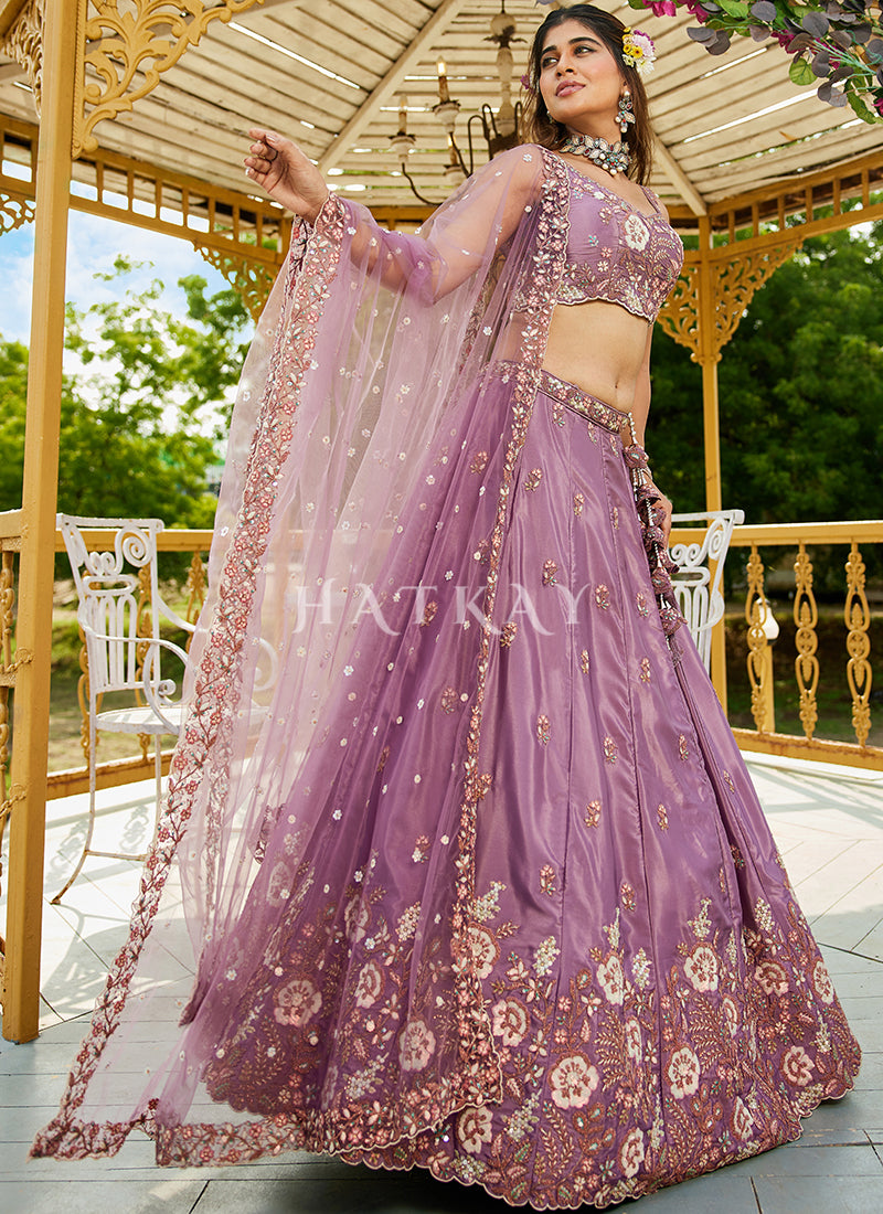 Buy Indian Lehenga In USA, UK, Canada, Germany, Australia With Free Shipping.