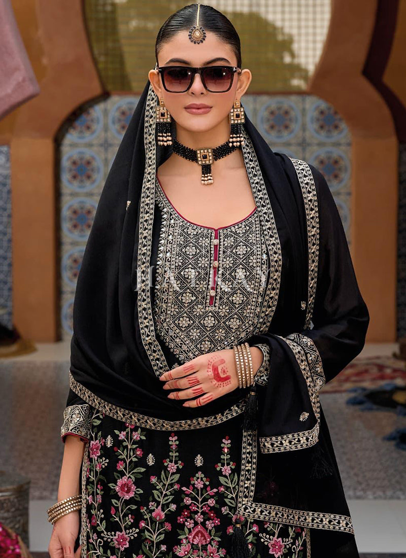 Buy Pakistani Suit