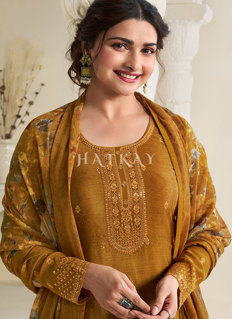 Buy Pakistani Style Suit