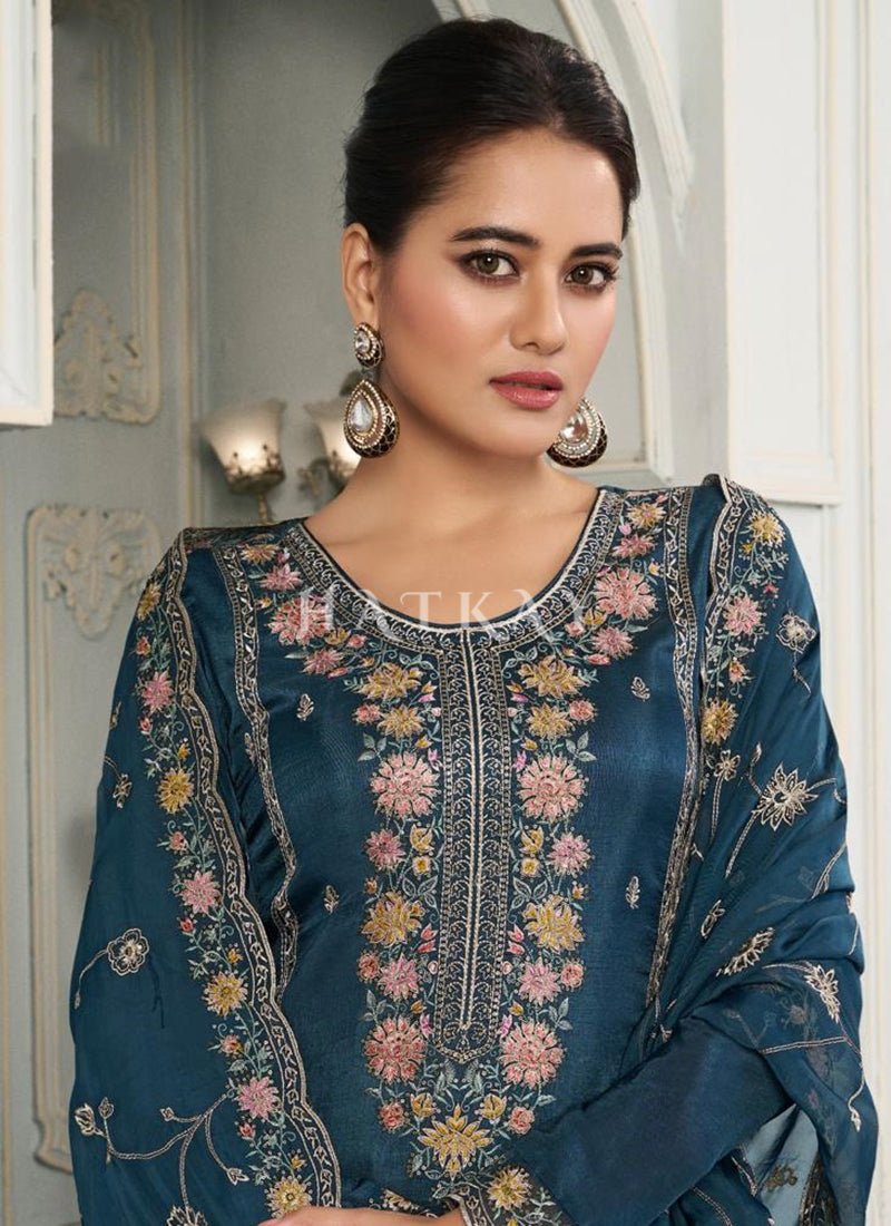 Buy Pakistani Suit