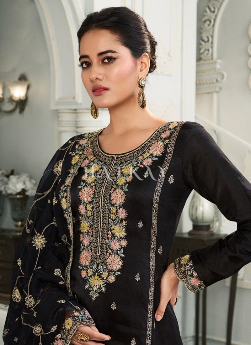 Buy Pakistani Suit
