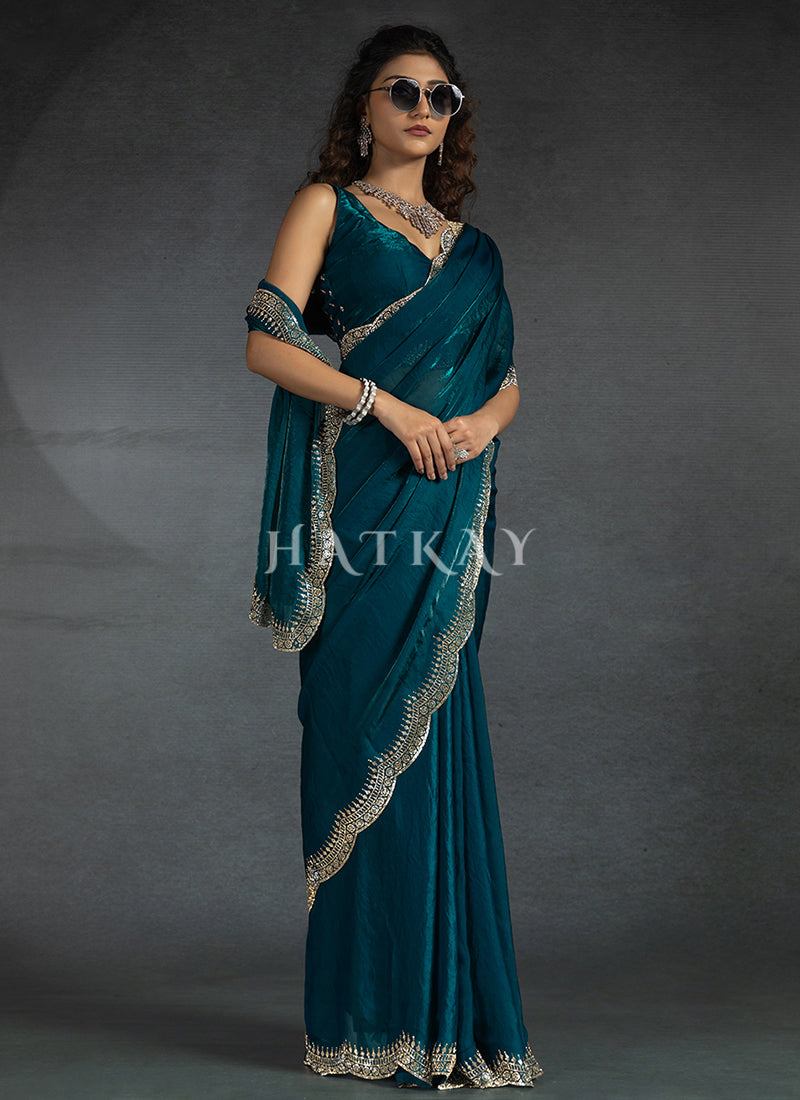 Dive into elegance with our exquisite collection of wedding sarees at Hatkay. Crafted with intricate details and luxurious fabrics.