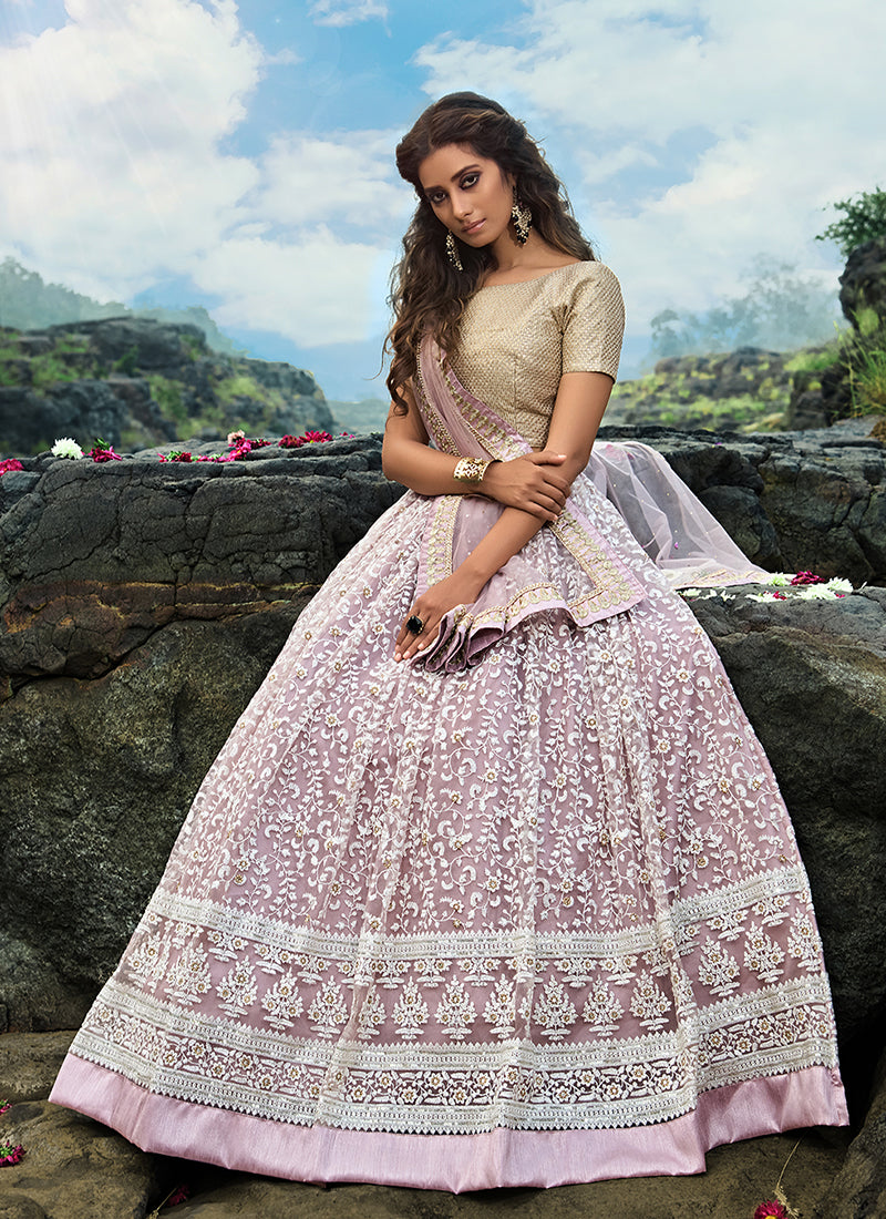 Shop Latest Bollywood Lehenga Online Free Shipping In USA, UK, Canada, Germany, Mauritius, Singapore With Free Shipping Worldwide.