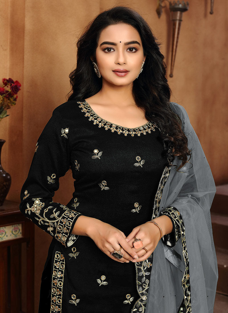 Black Punjabi Suit In usa