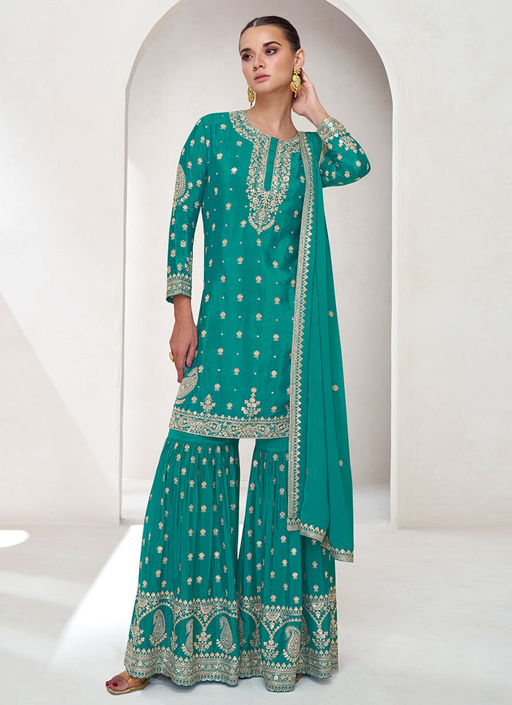 Shop Modern Indian Suits In UK, USA, Canada, Germany, Mauritius, Singapore With Free Shipping Worldwide.