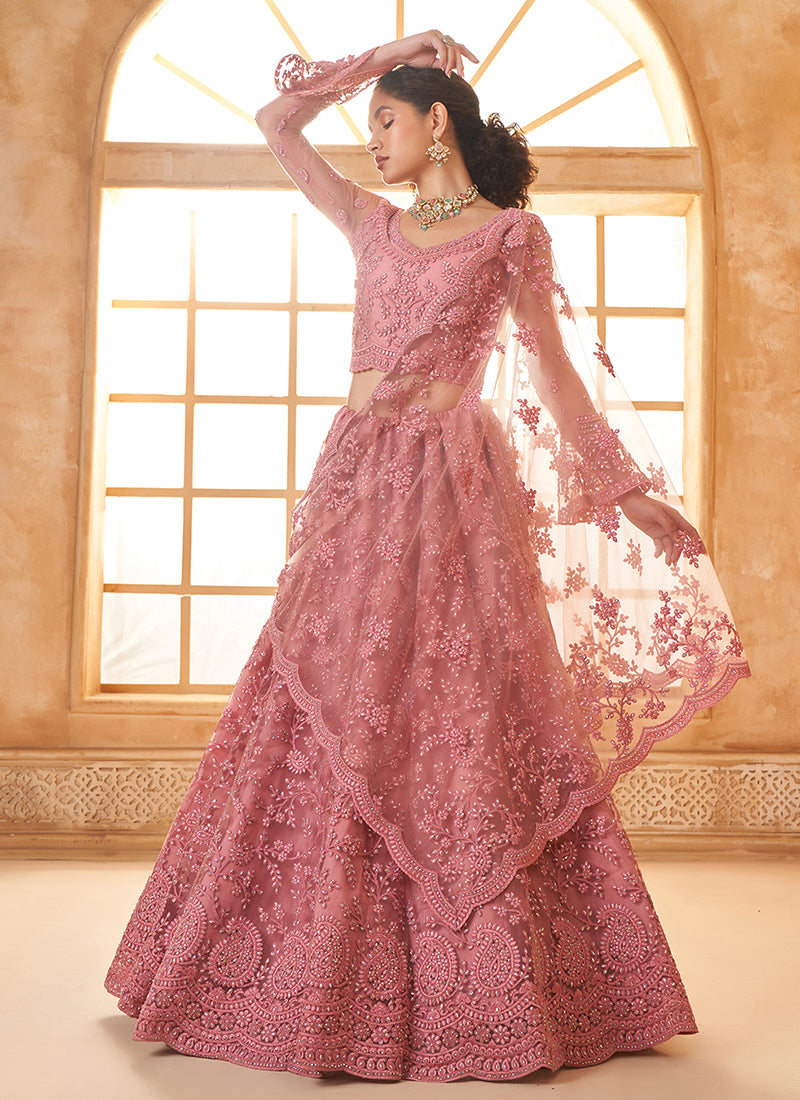 Shop Indian Outfit In USA, UK, Canada, Germany, Mauritius, Singapore With Free Shipping Worldwide.