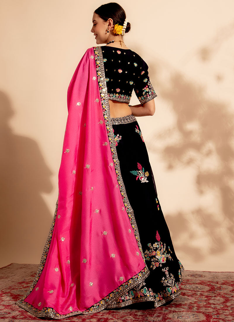 Shop Latest Bollywood Lehenga Online Free Shipping In USA, UK, Canada, Germany, Mauritius, Singapore With Free Shipping Worldwide.