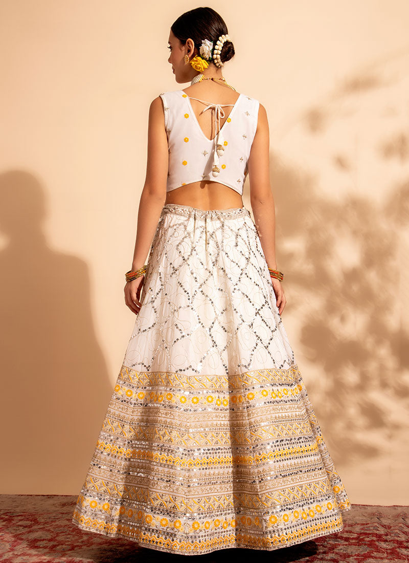 Shop Latest Bollywood Lehenga Online Free Shipping In USA, UK, Canada, Germany, Mauritius, Singapore With Free Shipping Worldwide.