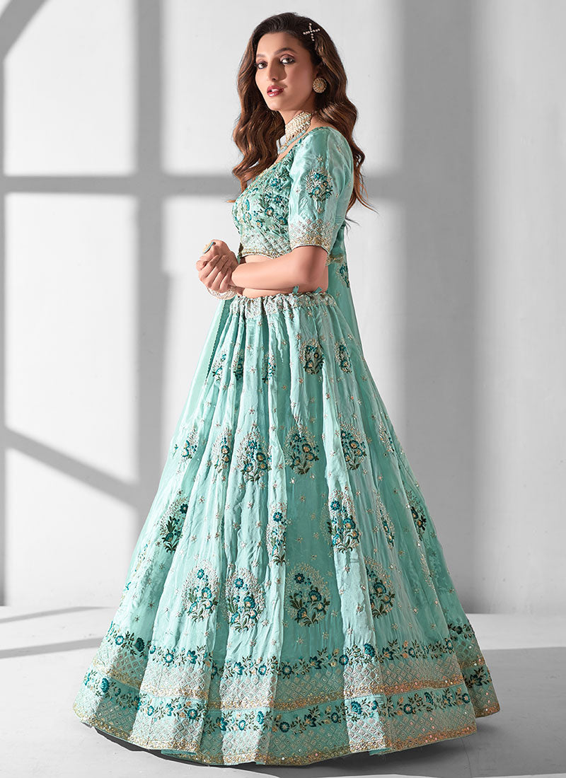 Buy Indian Lehenga In USA, UK, Canada, Germany, Australia With Free Shipping.