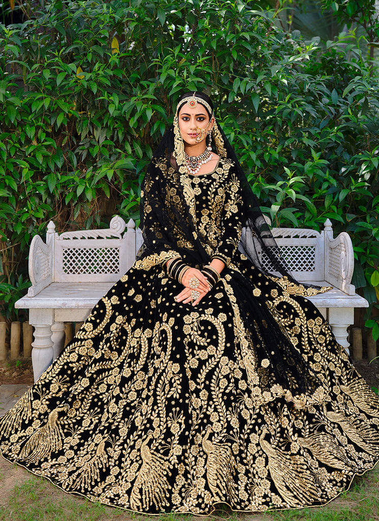 Shop Designer Lehenga In USA, UK, Canada, Germany, Mauritius, Singapore With Free Shipping Worldwide.