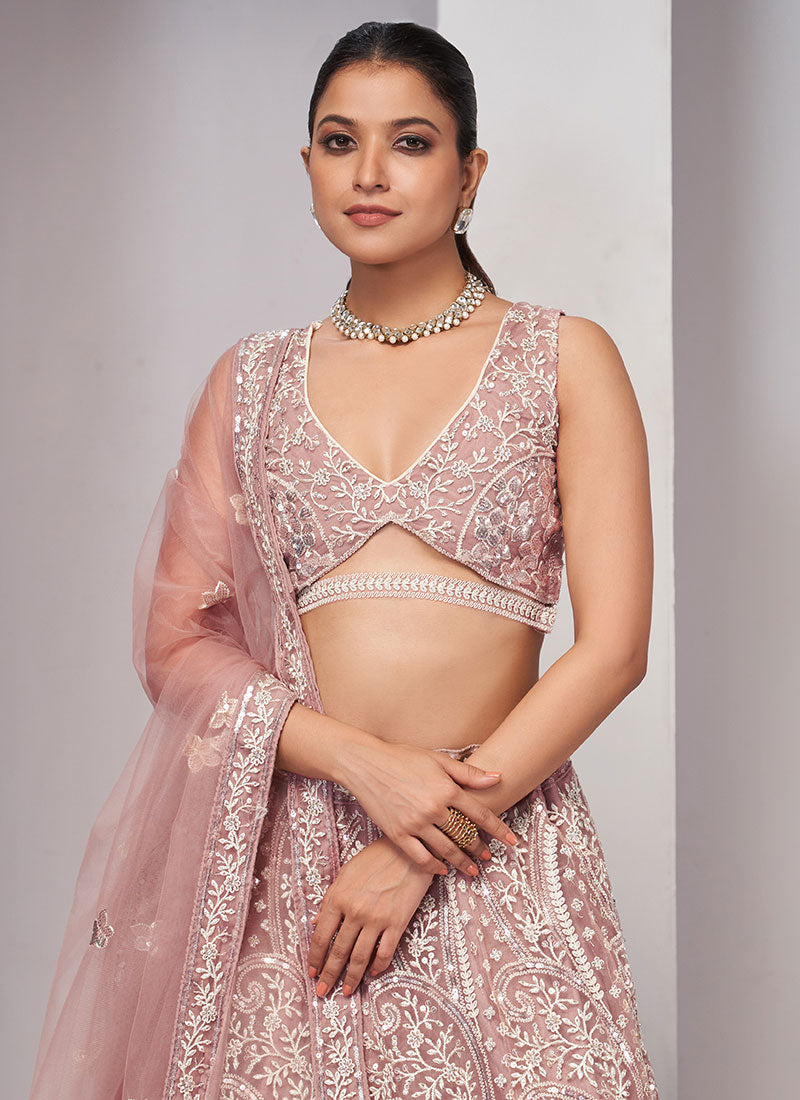 Shop Latest Bollywood Lehenga Online Free Shipping In USA, UK, Canada, Germany, Mauritius, Singapore With Free Shipping Worldwide.