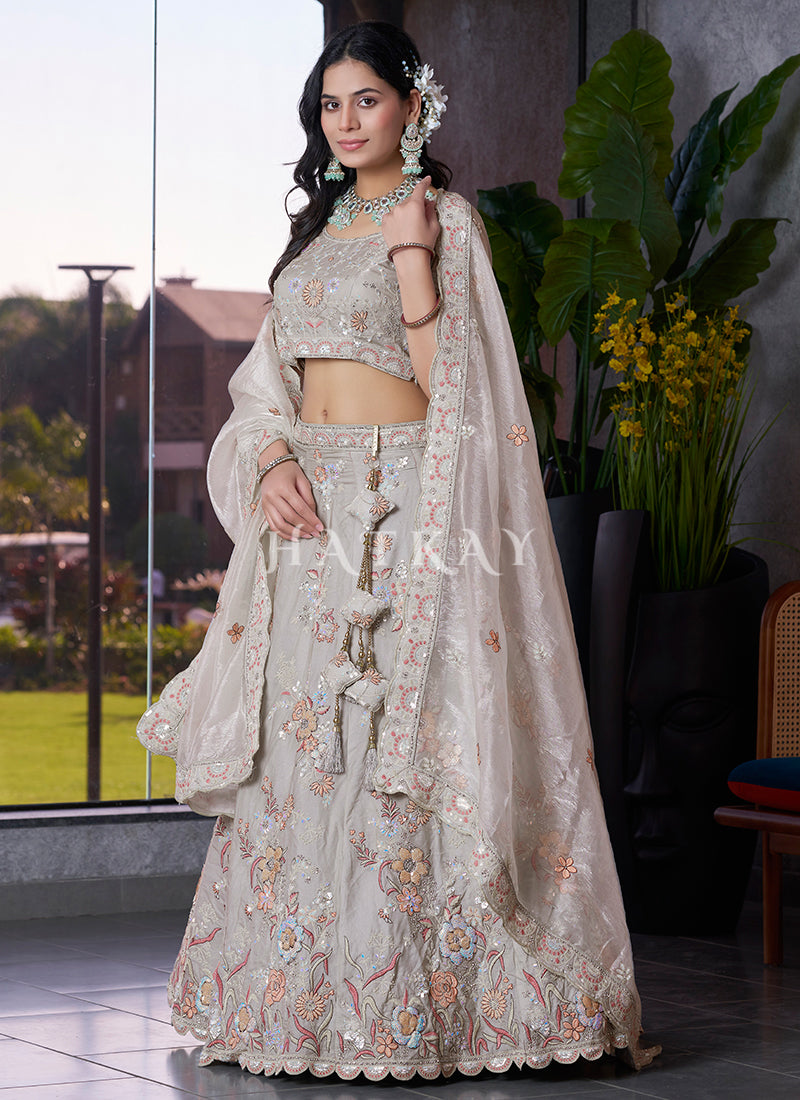 These Ready To-Wear Lehenga choli are perfect for your every occasion as we have the best customization feature that not only flatters every body type.