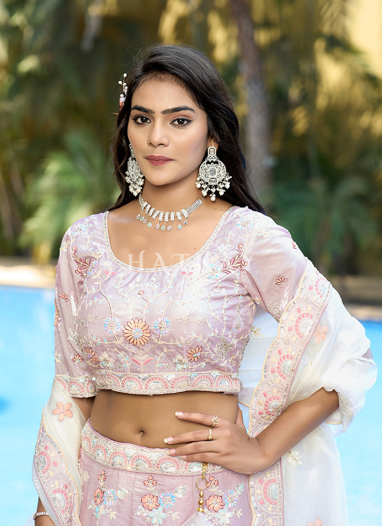 Light Purple Lehenga Choli At Hatkay