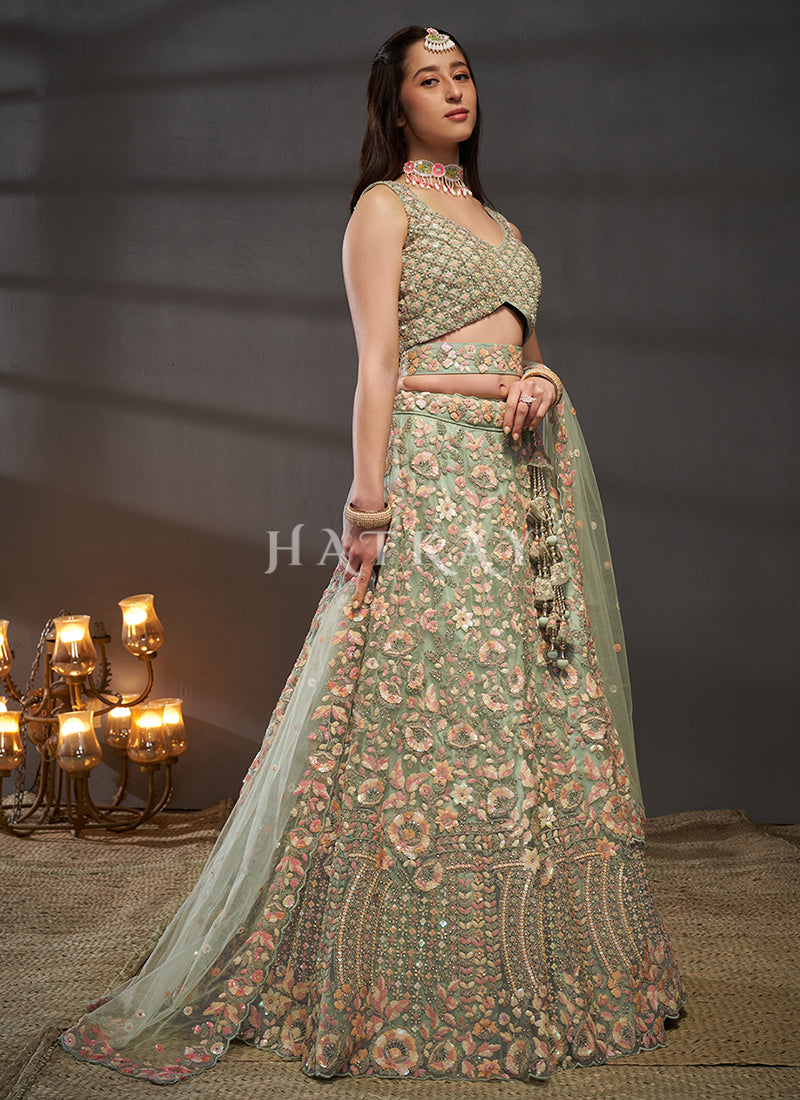 Buy Indian Lehenga In USA, UK, Canada, Germany, Australia With Free Shipping.
