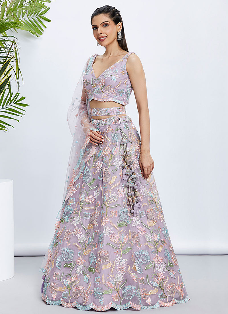 Buy Indian Lehenga In USA, UK, Canada, Germany, Australia With Free Shipping.