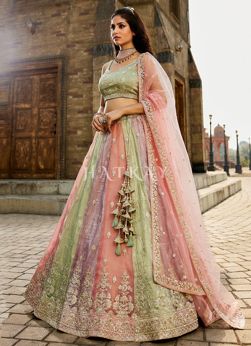 Buy Indian Lehenga In USA, UK, Canada, Germany, Australia With Free Shipping.