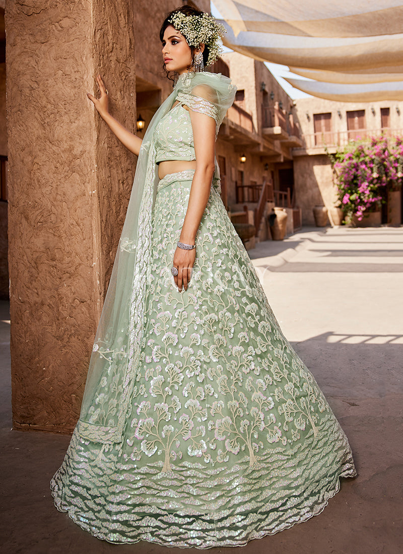 Buy Indian Lehenga In USA, UK, Canada, Germany, Australia With Free Shipping.