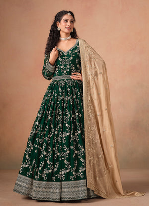 Mehendi Outfits
