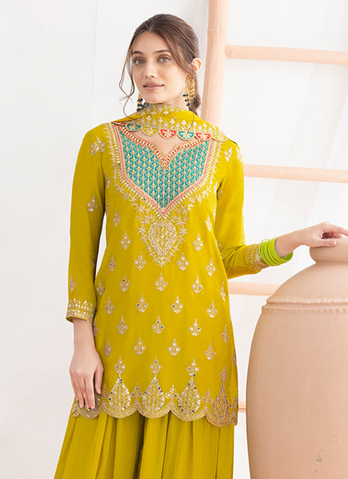 Mehndi Outfits In USA & Canada