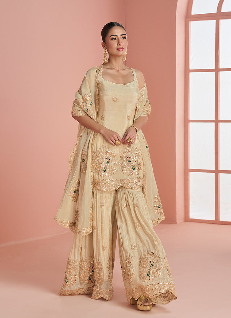 Engagement Outfits In UK
