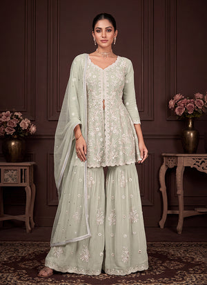 Mehendi Outfits