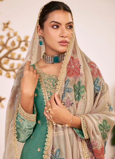 Mehendi Outfits