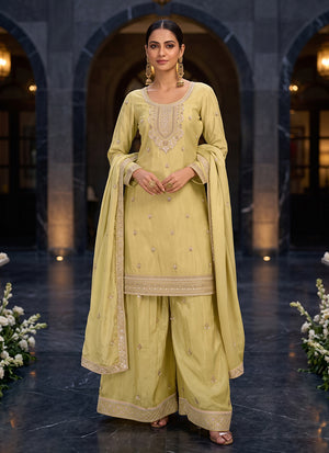 Mehendi Outfits