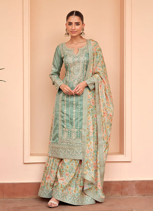 Mehendi Outfits