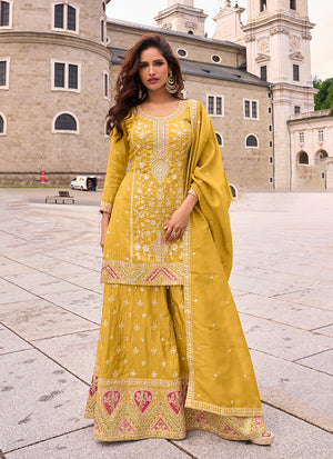 Mehendi Outfits