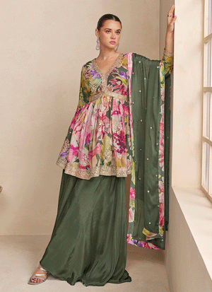 Mehendi Outfits