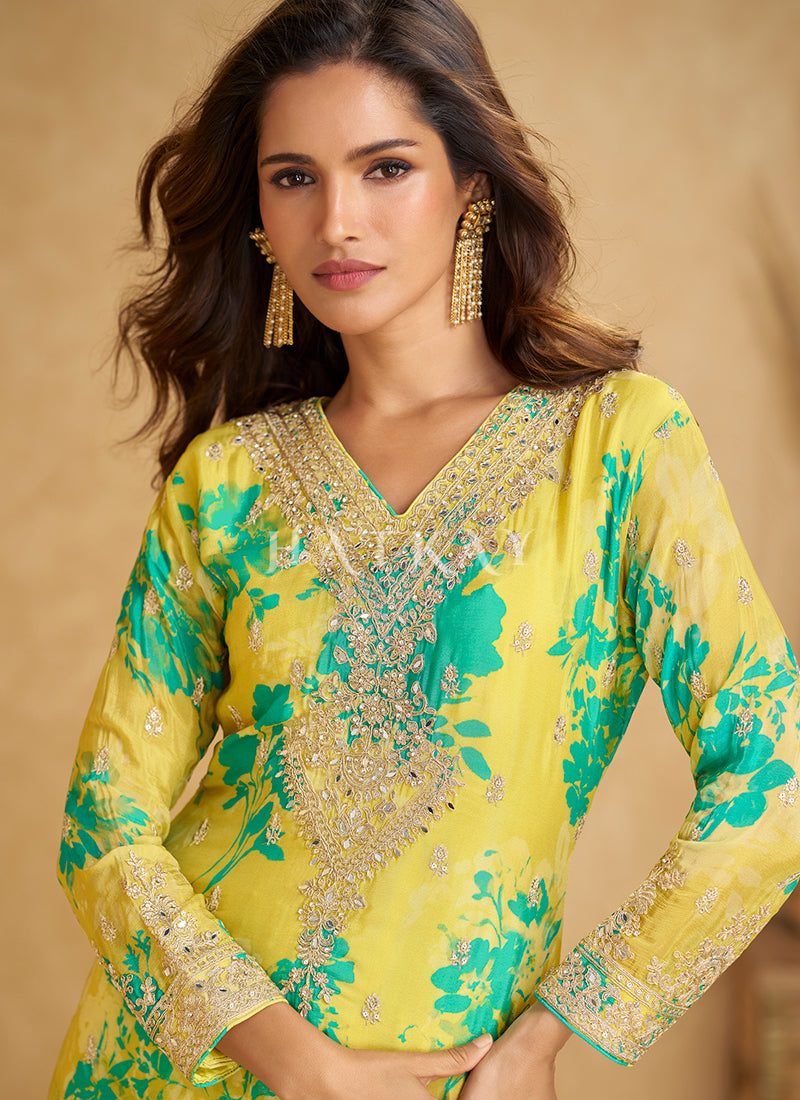 Festive Indian Outfit For Women in USA 