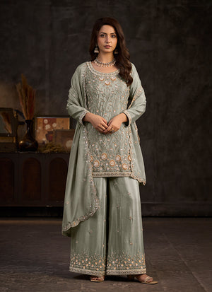Mehendi Outfits