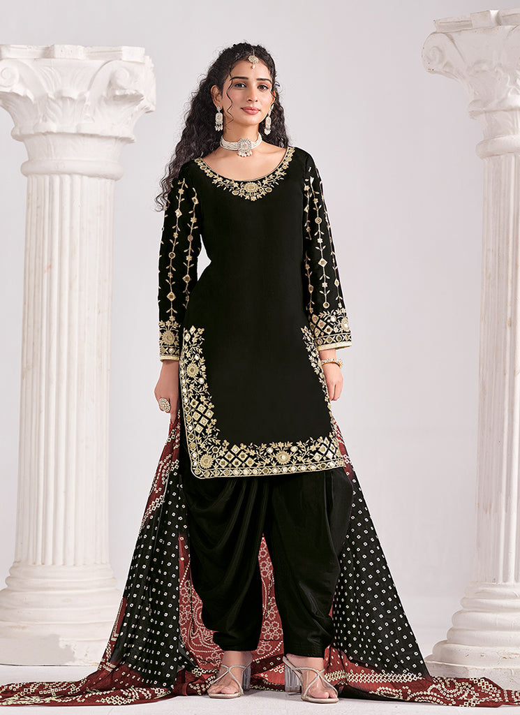 Black Embroidered Patiala Style Punjabi Suit xxs