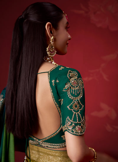 Mehendi Outfits